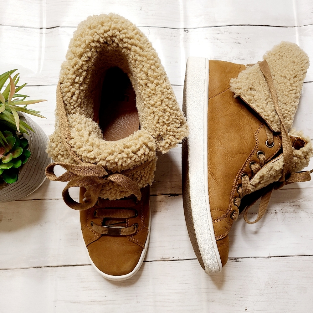 Ugg Bootie Sneaker - Picture 2 of 8